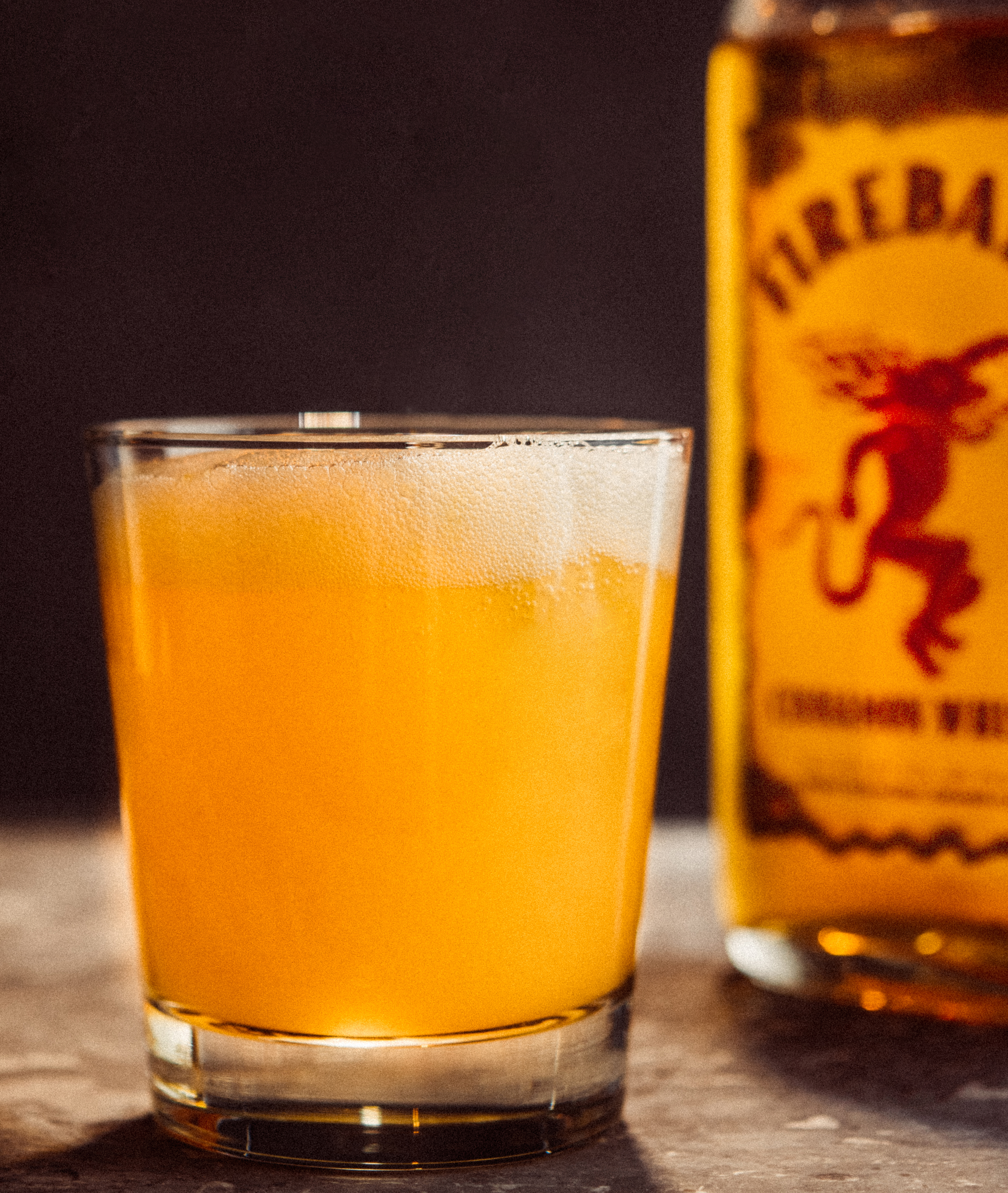 MON fireball ポリッシュ　マニトウMINUTE Fireball Apple Cinnamon 473ml – Co-op Wine Spirits Beer Saskatoon