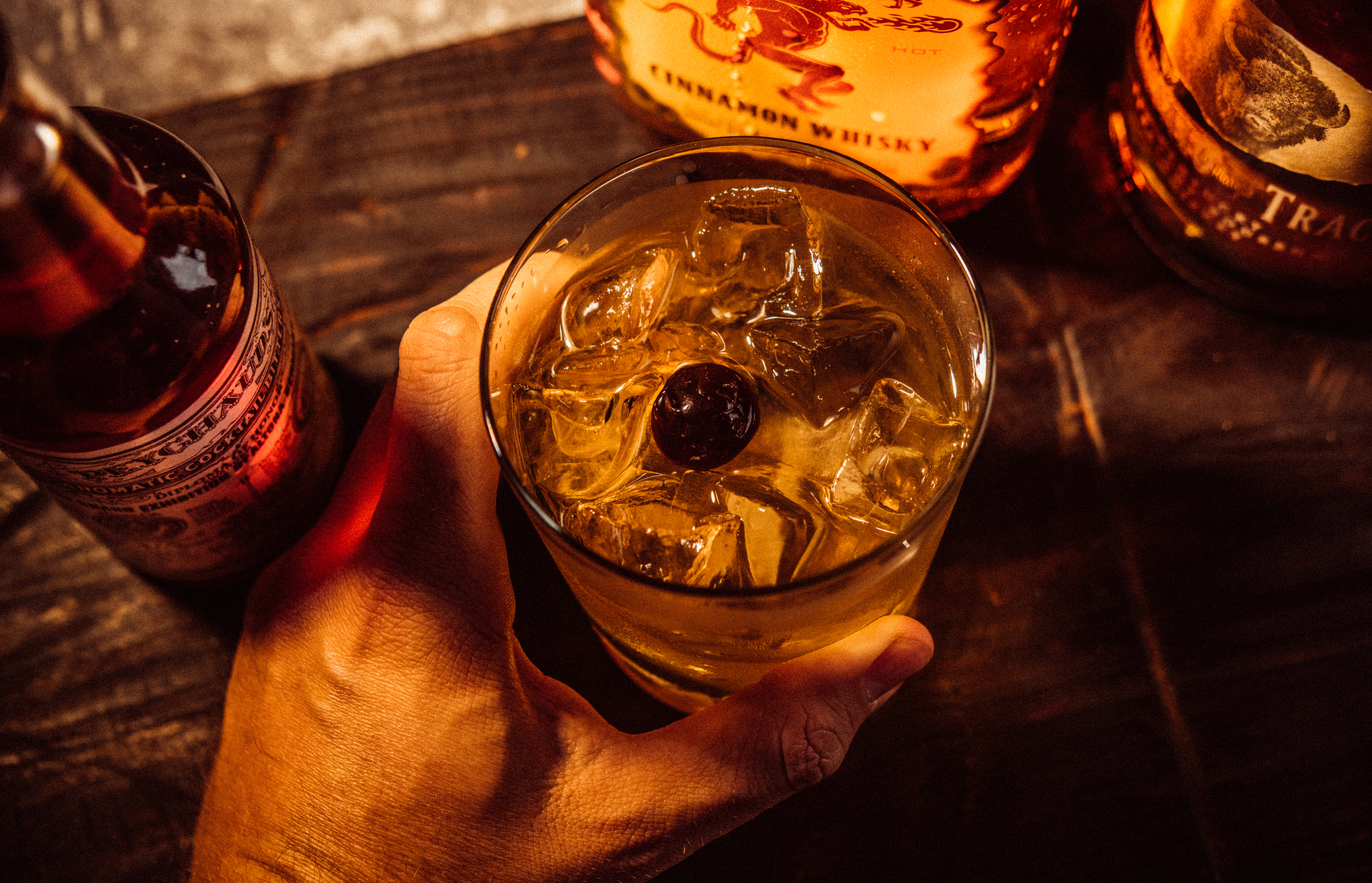 MON fireball ポリッシュ　マニトウMINUTE Fireball Manhattan